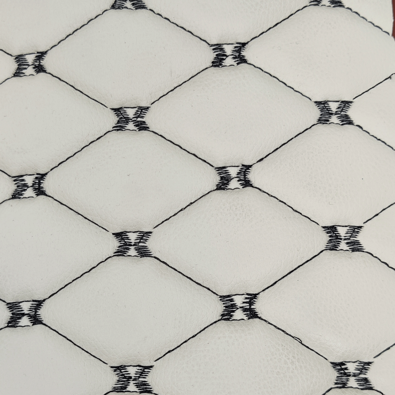 ENSEMBLE 3 PIÈCES TAPIS ET COUVRE MOTEUR 2 COULEURS - MERCEDES MP4/MP5 non pneumatique - Tapis Cuir Liseré