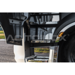 Marchepieds de cabine en acier | Iveco S-Way - Accueil