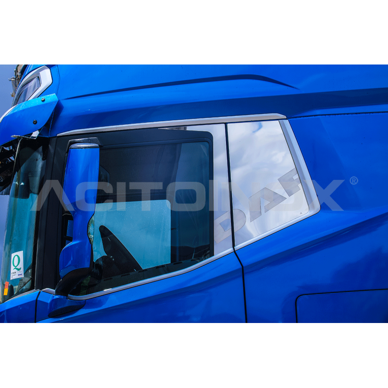 Habillage montants de porte + habillage vitres de lit | DAF XG+ / XG - Accueil Habillage montants de porte + habillage vitres de lit | DAF XG+ / XG - Accueil