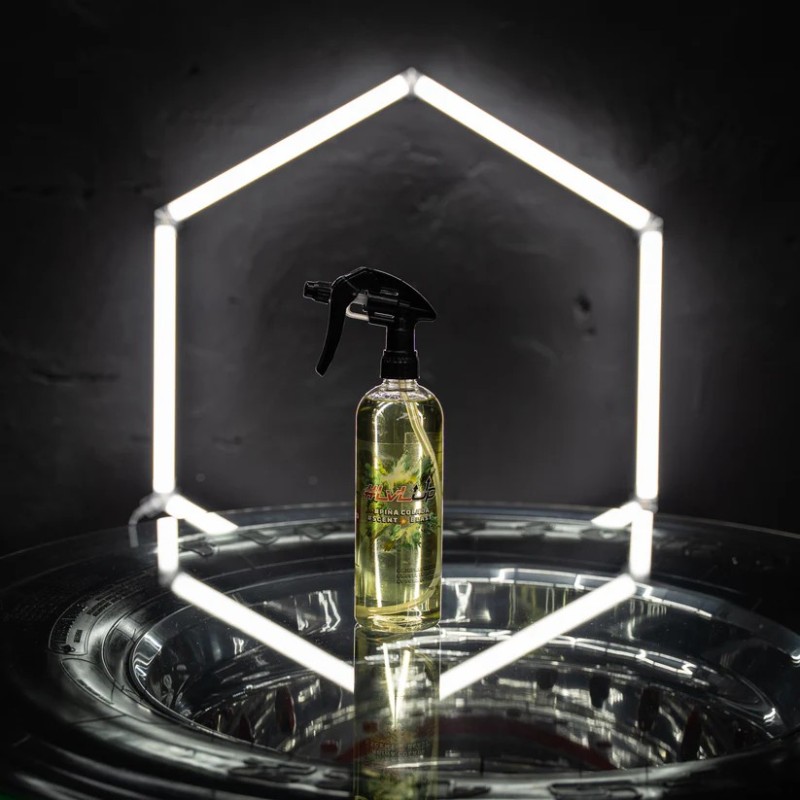 Désodorisant Piña Colada LVL Up 750ml | Parfum Exotique et Longue Durée pour Véhicule