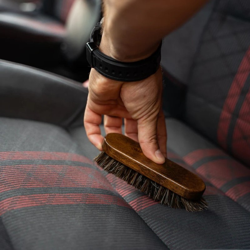 Brosse tissus LVLUP pour camion – Nettoyage sièges et textiles